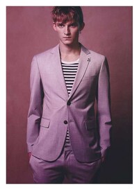 Subdued Menswear Shoots Image 4