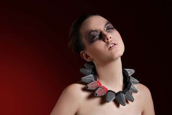 Zipper Neck Restraints