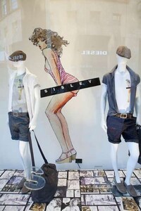 Sensual Comic Strip Apparel Image 4