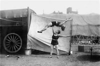 Retro Circus Snaps Image 4