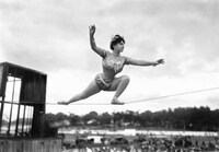 Retro Circus Snaps Image 6
