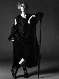 Androgynous Angled Bobs Image 5