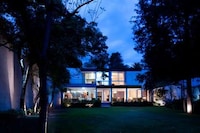 Gorgeous Glassy Abodes Image 3