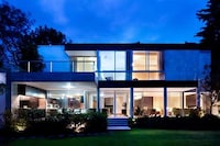 Gorgeous Glassy Abodes Image 4