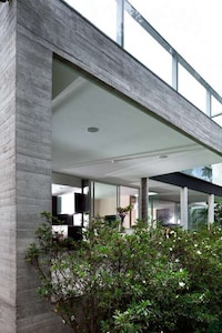 Gorgeous Glassy Abodes Image 8