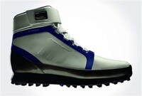 Luxurious Automotive Sportswear Image 4