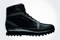 Luxurious Automotive Sportswear Image 5