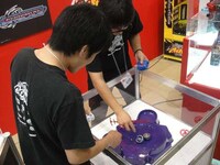 Remote-Control Battle Tops Image 3