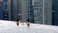 Cityscape Infinity Pools Image 2