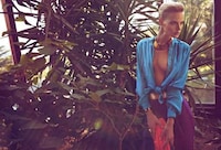 Extravagant Poolside Photography  Image 4