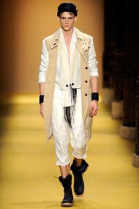 Limpid Bohemian Looks Image 5