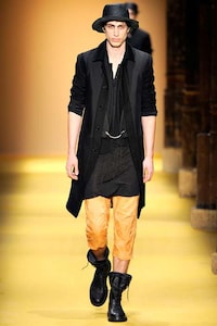 Limpid Bohemian Looks Image 7
