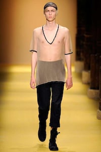 Limpid Bohemian Looks Image 8