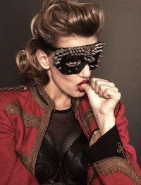 Pop Star Tribute Spreads Image 5