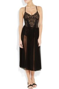 Glamorous Mermaid-Inspired Fashion Image 2