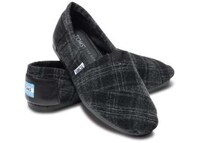 Celeb Twin Shoe Collabs Image 3