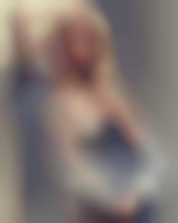 Fragile Feminine Photography