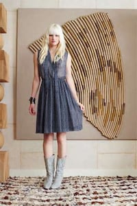 Laid-Back Luxe Lookbooks Image 5