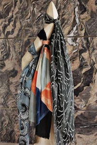 Laid-Back Luxe Lookbooks Image 8