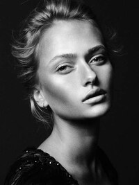 Monochrome Supermodel Portraits Image 3