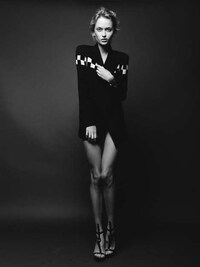 Monochrome Supermodel Portraits Image 4