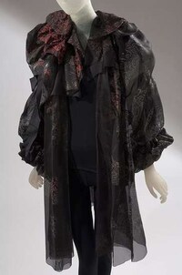 Eccentric Heiress Exhibits Image 4