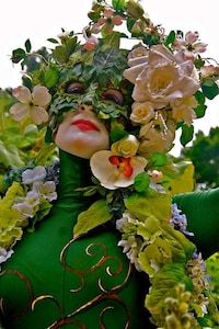 Living Art Installations Image 6