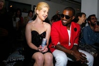 Awkward Fan Photo Blogs Image 6
