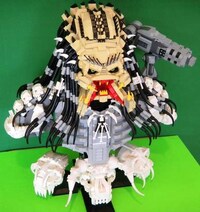 Man-Hunting Alien Toys Image 2
