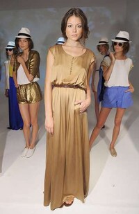 Disco-Influenced Hipster Fashion Image 2