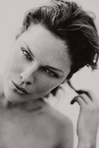 Bespeckled Beauty Photography Image 4