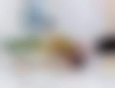 Sleek Separating Food Holders