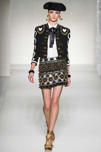 Spanish Inspired Ensembles Image 7