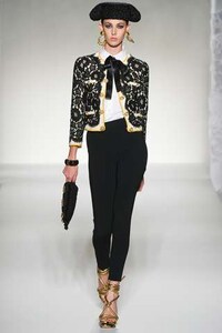 Spanish Inspired Ensembles Image 8