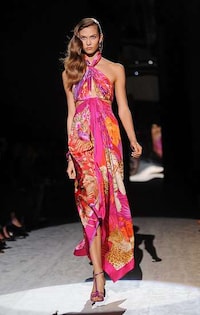 Breathtaking Beach-Blown Gowns Image 7