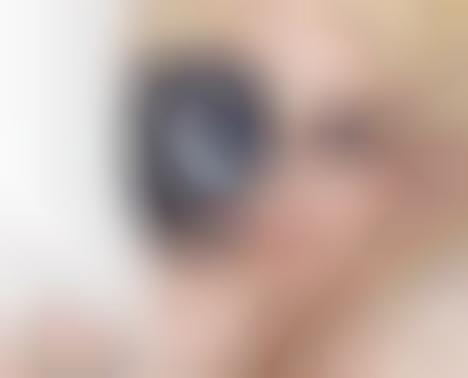 Spray-On Makeup Styles