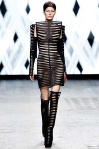 Caged-In Couture Collections Image 2