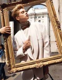 Fashion-Framing Editorials Image 3