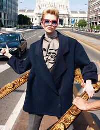 Fashion-Framing Editorials Image 8