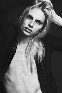 Genderless Glam Editorials Image 5