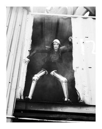 Chic Apocalyptic Editorials Image 7