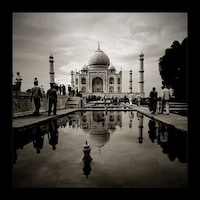 Wonders of the World Captures Image 5