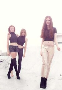Chic Eccentric Styles Image 8