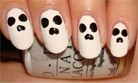 Spooky Skeleton Manicures Image 6