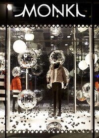 Submarine Clothing Campaigns Image 6