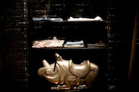 Dim Rebellious Retail Image 8