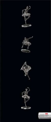 Acrobatic Porcelain Figurines Image 2