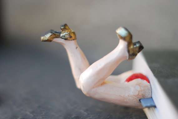 Luscious Leggy Page Holders