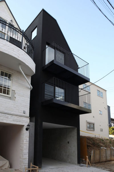 Sleek Slender Homes