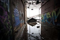 Abandoned City Captures Image 3